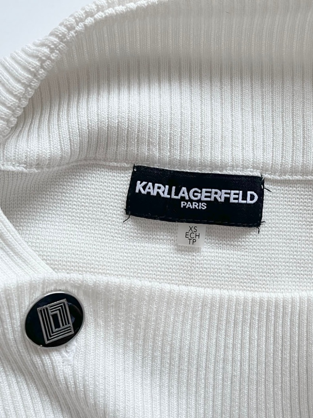 Karl Lagerfeld Paris Women's Black & White Long Sleeve Sweater Size: XS - Picture 4 of 7